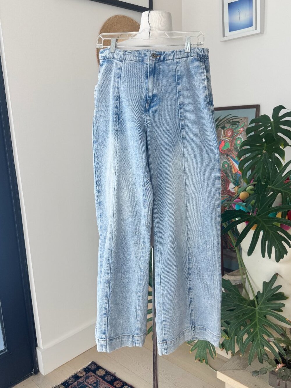 Kensie Jeans The Kaya High Rise Wide Leg Light Wash 4 27